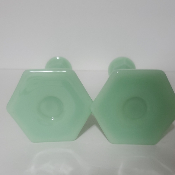 Jadeite Elegant Candle Holders Set - Picture 4 of 5
